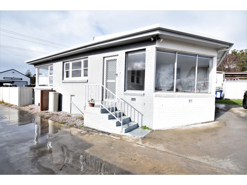 1/37 Falmouth Street, Somerset TAS 7322