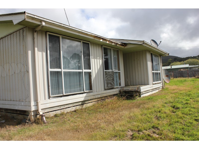 71 Main Street, Zeehan TAS 7469