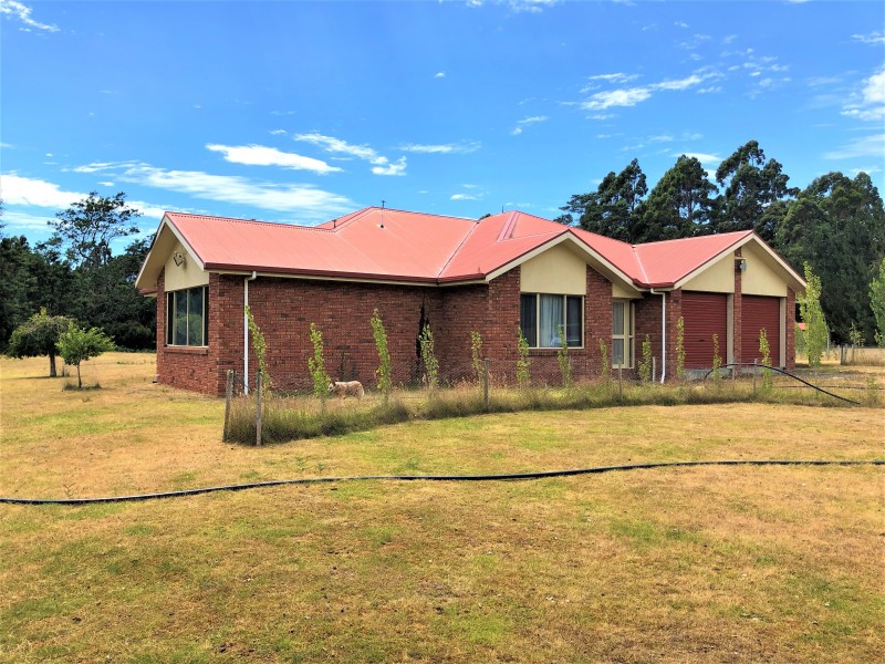 3 Chromys Road, Takone TAS 7325