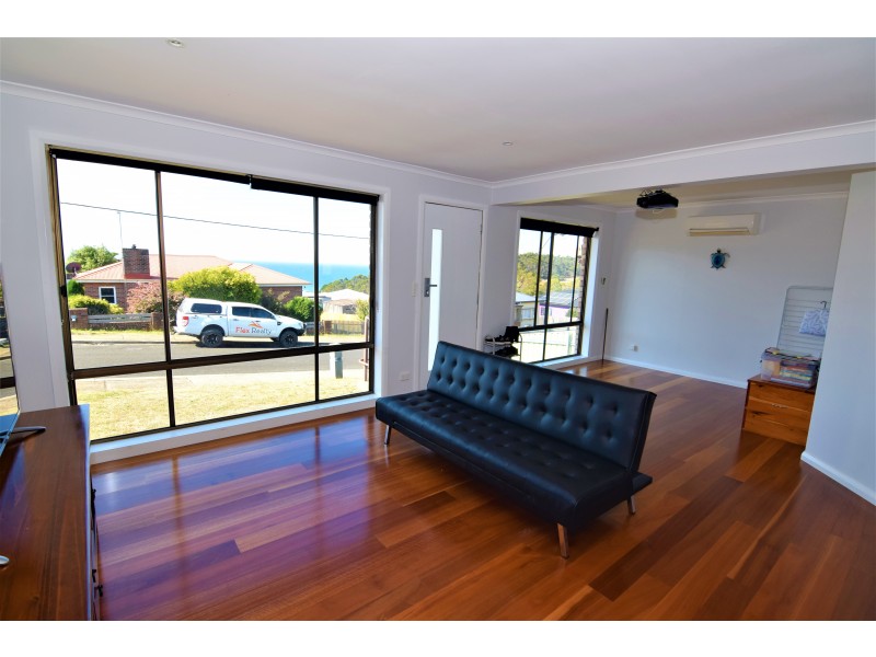 Unit 4/8 Reid Street, Upper Burnie TAS 7320