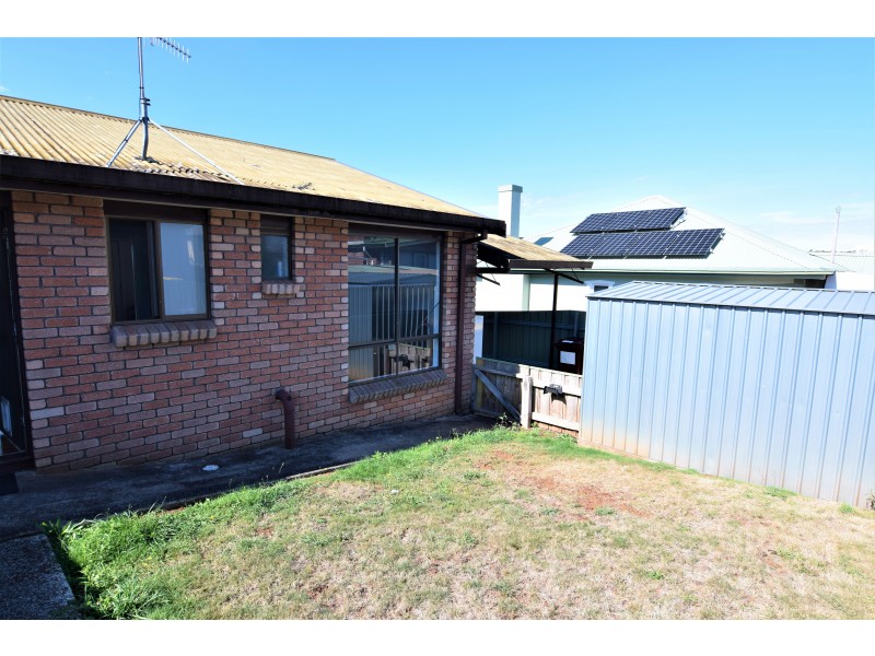 Unit 4/8 Reid Street, Upper Burnie TAS 7320