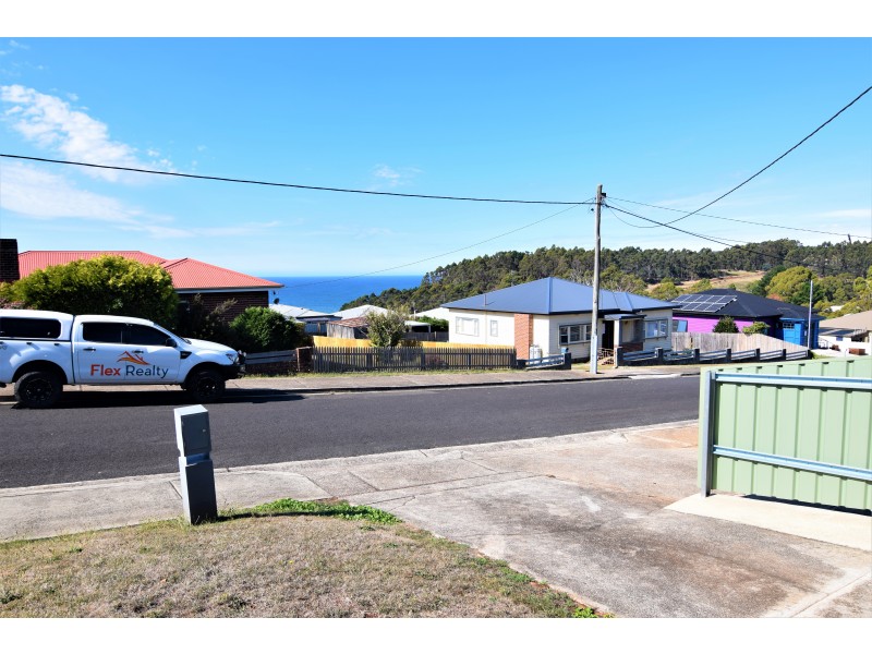 Unit 4/8 Reid Street, Upper Burnie TAS 7320