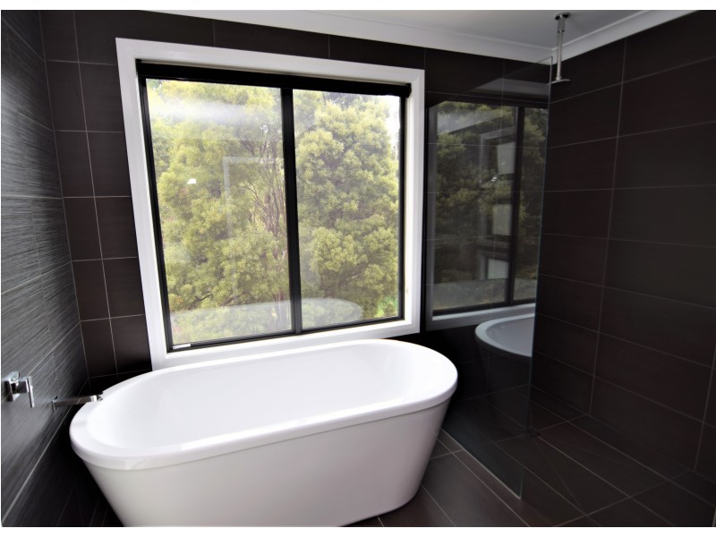 27 Dowling Drive, Romaine TAS 7320