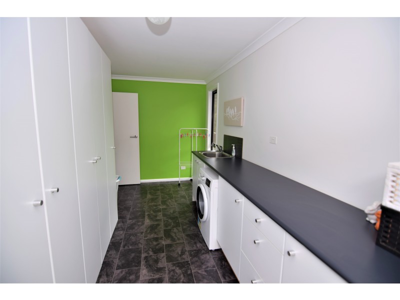 27 Dowling Drive, Romaine TAS 7320