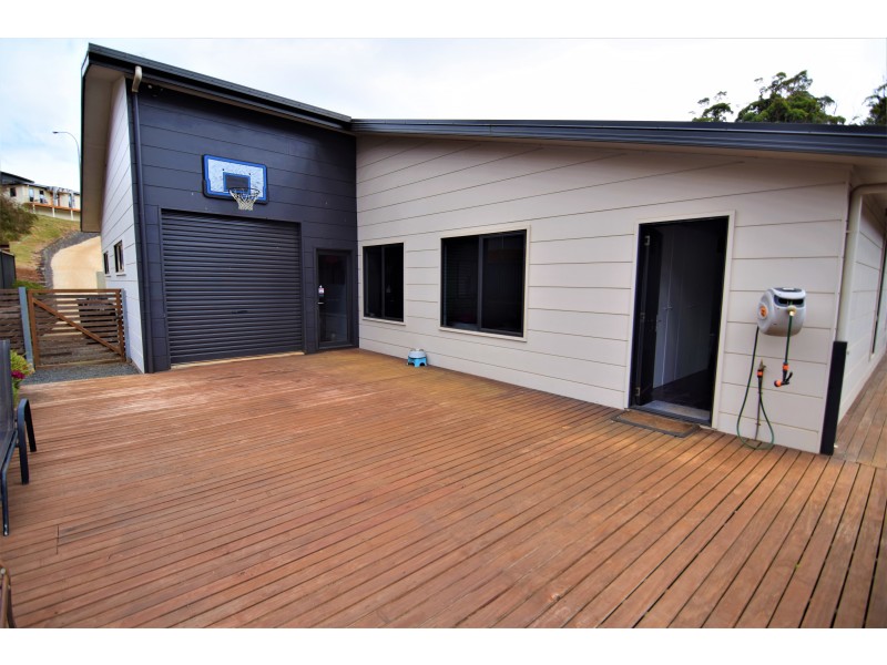 27 Dowling Drive, Romaine TAS 7320