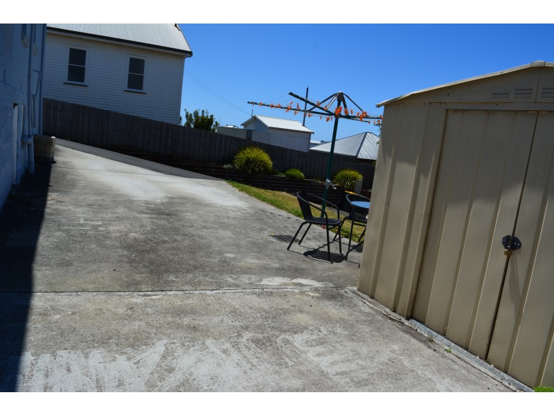 1/17 Monnington Street, Upper Burnie TAS 7320