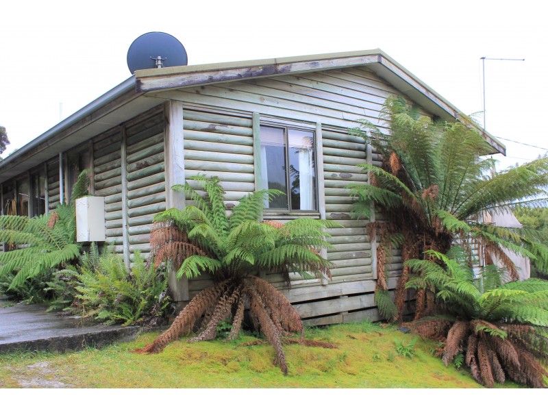 21 Solly Street, Zeehan TAS 7469