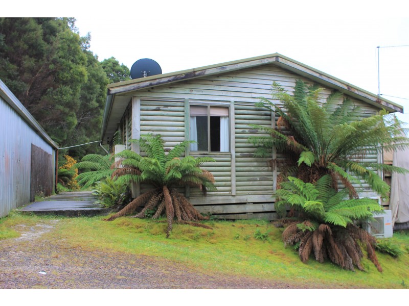 21 Solly Street, Zeehan TAS 7469