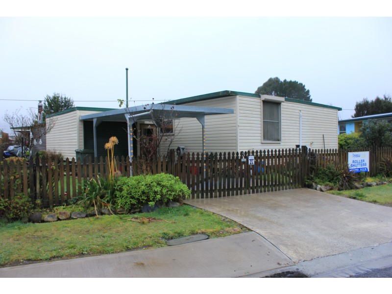 9 Bluff Street, Tullah TAS 7321