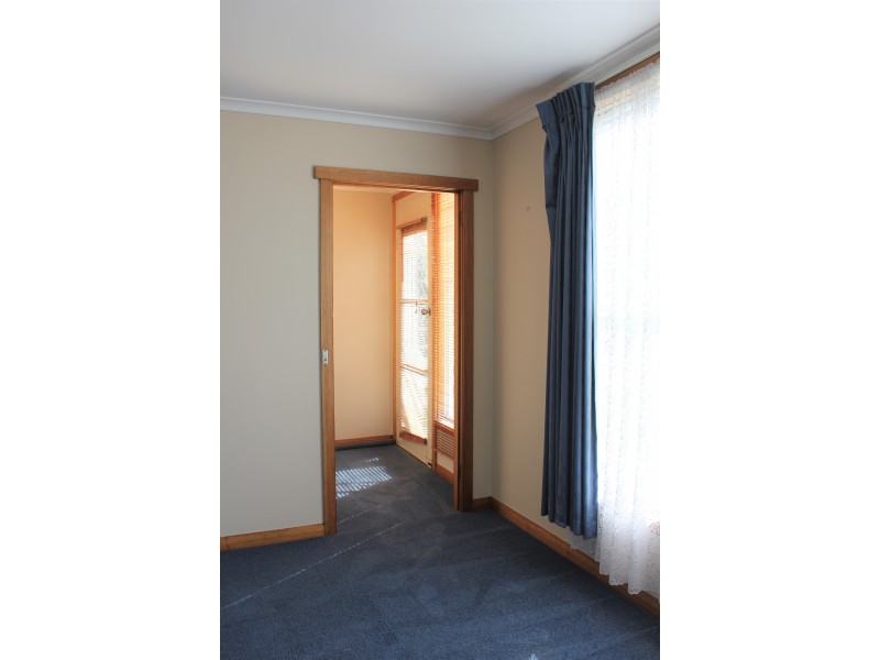 11 Fowell Street, Zeehan TAS 7469