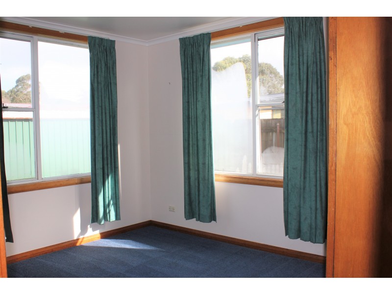 11 Fowell Street, Zeehan TAS 7469