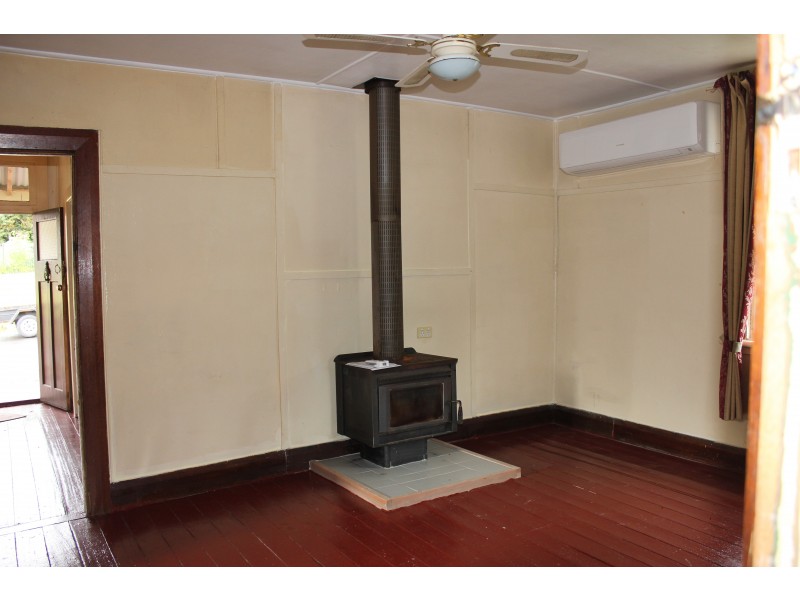 12 Dixon Street, Queenstown TAS 7467