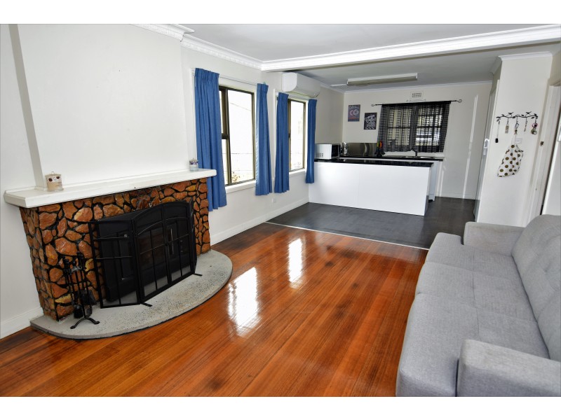 75 Simpson Street, Somerset TAS 7322