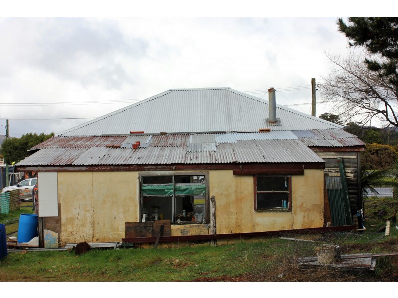 346 Main Street, Zeehan TAS 7469