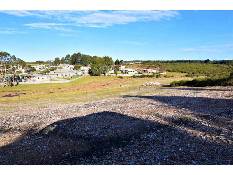 16 English Street, Waratah TAS 7321