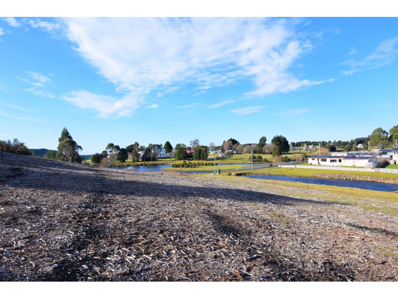 16 English Street, Waratah TAS 7321