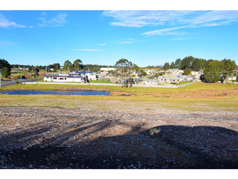 16 English Street, Waratah TAS 7321