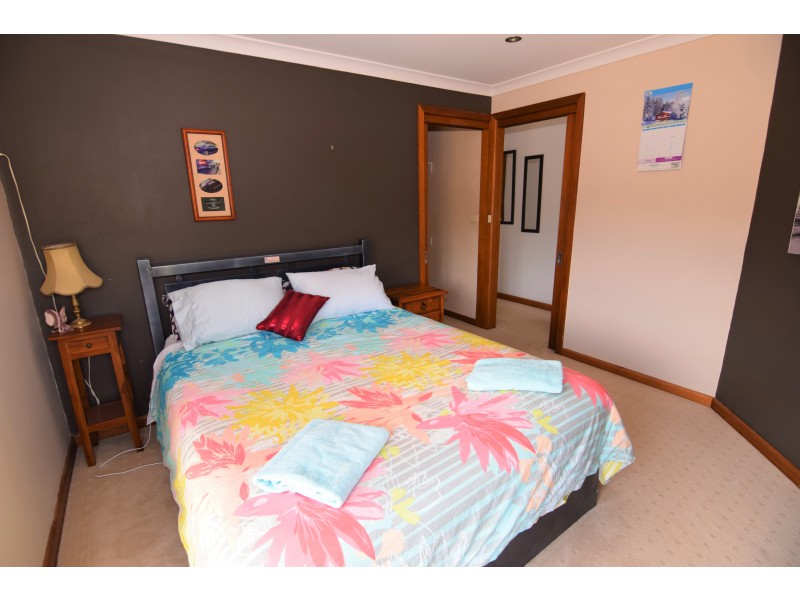 17 Seabreeze Avenue, Sulphur Creek TAS 7316