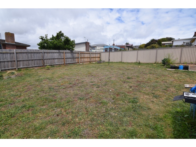 13 Sutton Street, Hillcrest TAS 7320