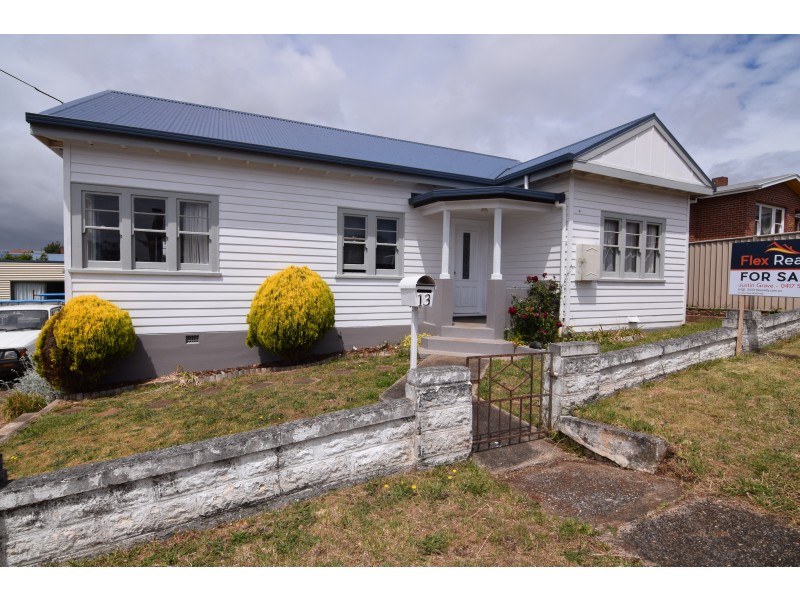 13 Sutton Street, Hillcrest TAS 7320