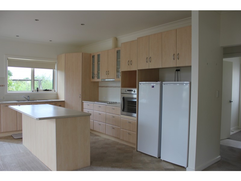 2/24a Athol Street, Somerset TAS 7322