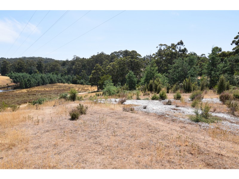 201 Pages Road, Calder TAS 7325