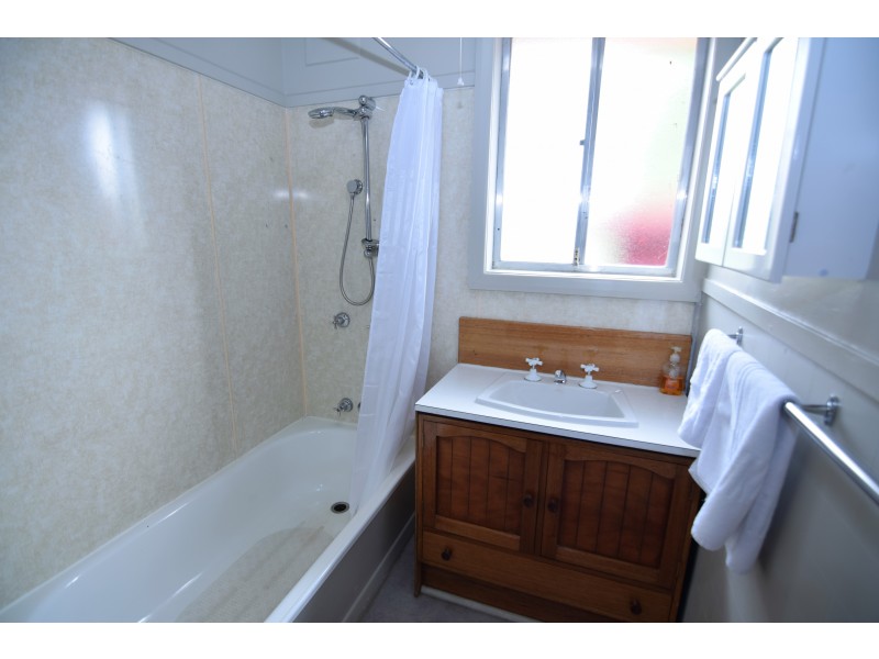 12 Little Quiggin Street, Waratah TAS 7321