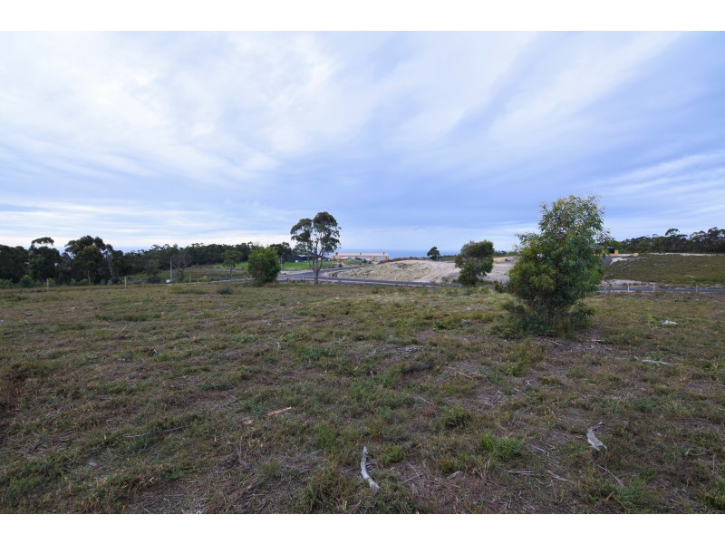 5 Winforton Avenue, Heybridge TAS 7316