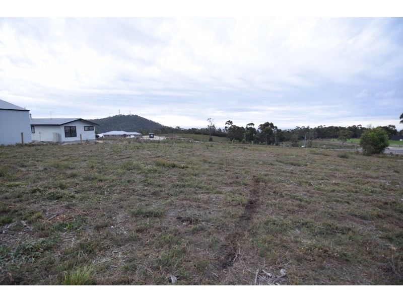 5 Winforton Avenue, Heybridge TAS 7316