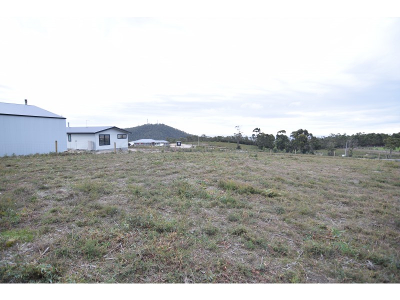 5 Winforton Avenue, Heybridge TAS 7316