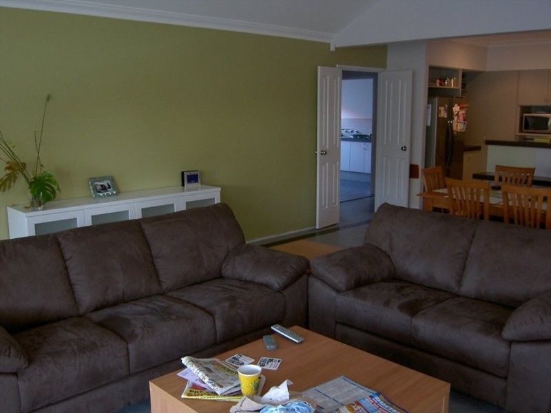 11 Provincial Mews, Bibra Lake WA 6163