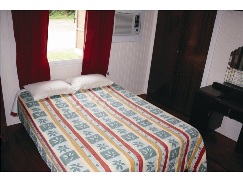 Magee, Cairns QLD 4870