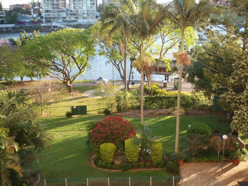 oxlade, Brisbane QLD 4000