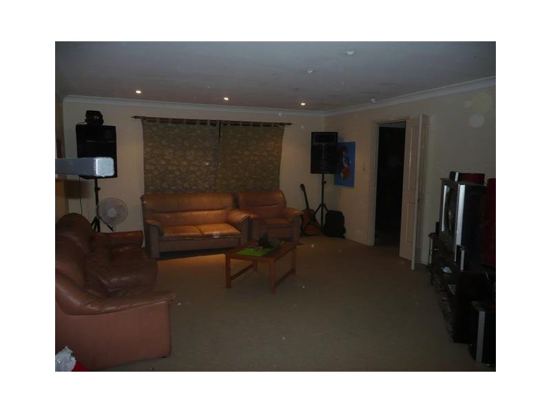 Whitecastle, Carindale QLD 4152