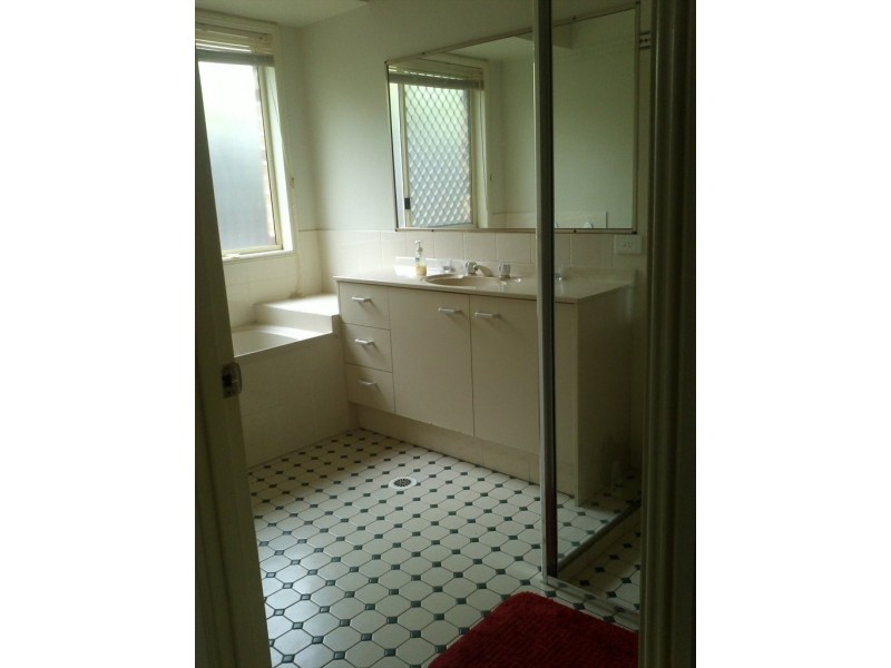 Ballybunion St, Parkwood QLD 4214