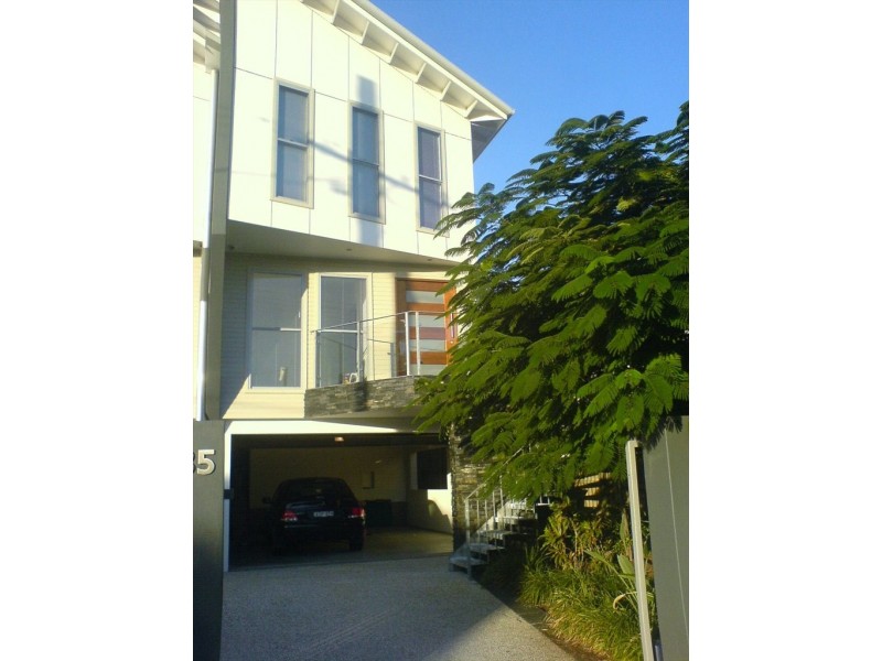 dolphin ave, Mermaid Beach QLD 4218