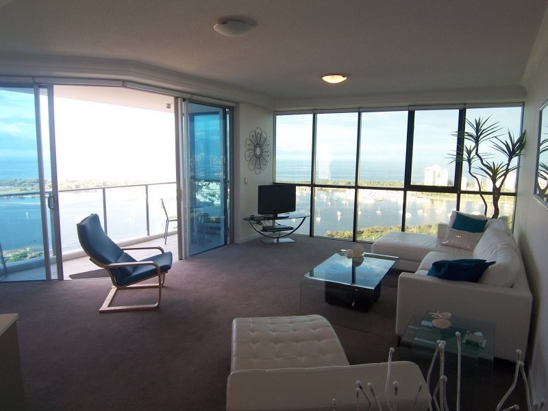 Scarborough St, Southport QLD 4215