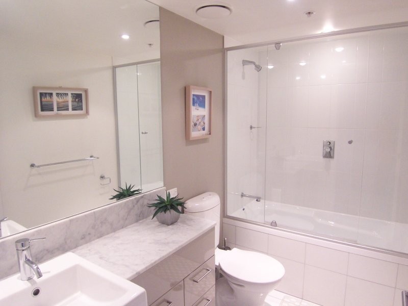 Scarborough St, Southport QLD 4215