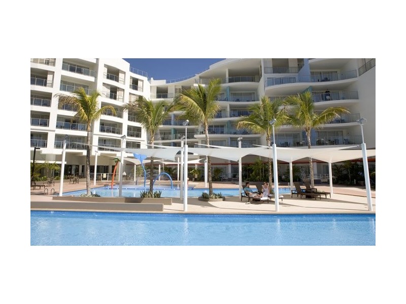 569 Esplanade, Urangan QLD 4655