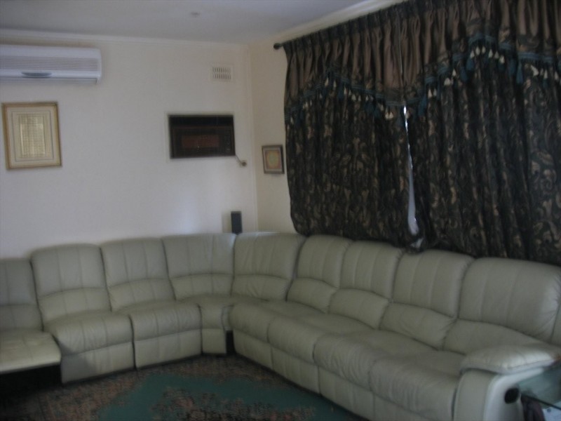 Whites Road, Manly West QLD 4179