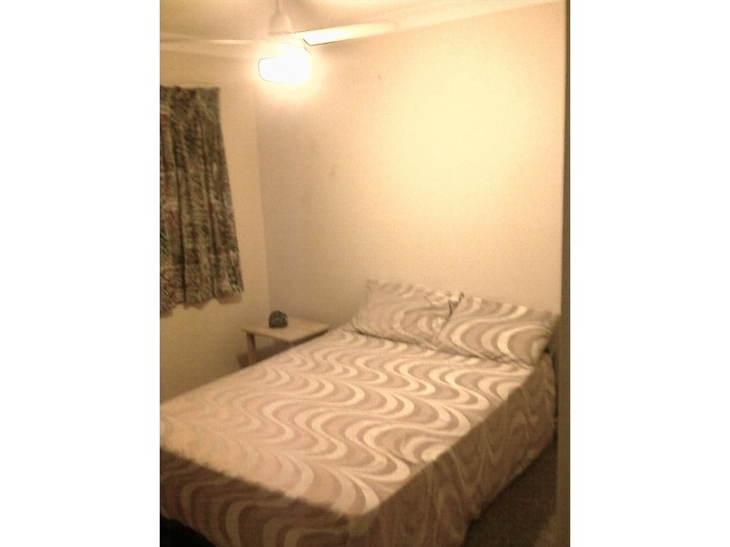 Usher avenue, Labrador QLD 4215