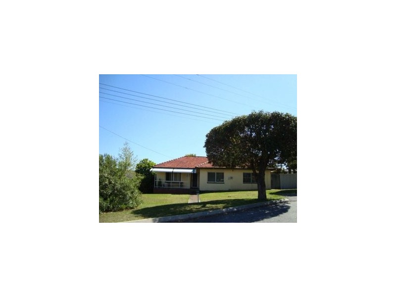 Monterey court, Nollamara WA 6061