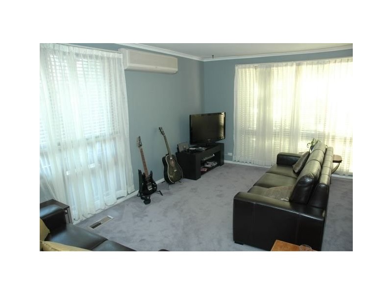 Pohlman st, Latham ACT 2615
