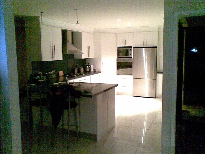 Kingswood Av, Mount Waverley VIC 3149