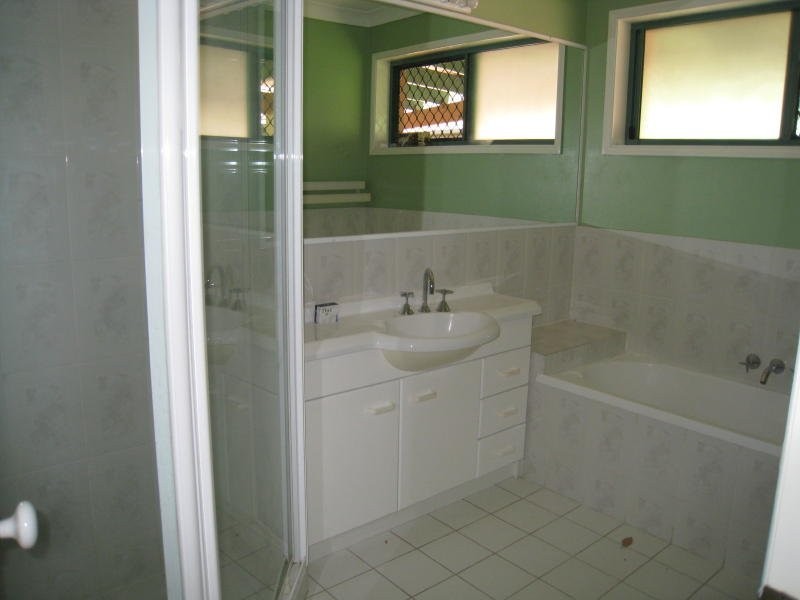 17 Ballybunyon Cres, Gold Coast QLD 4217