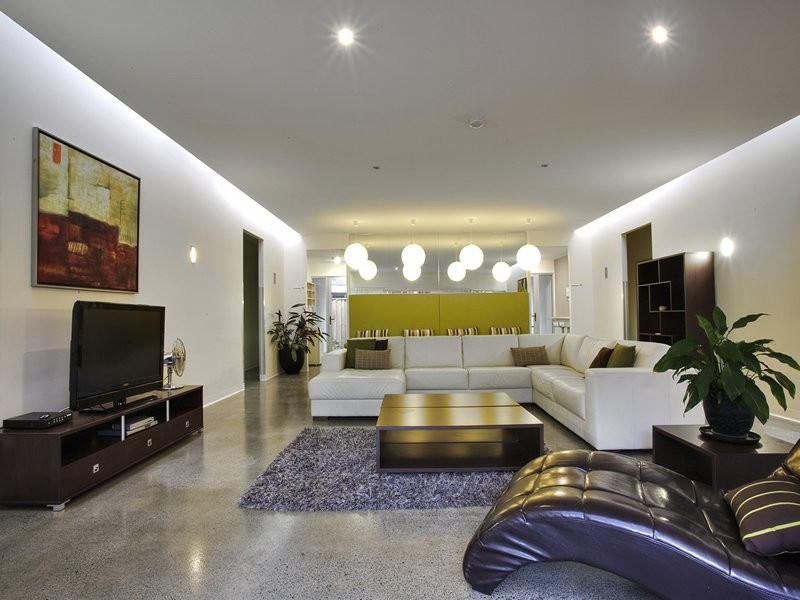 138 Eugaree Street, Southport QLD 4215