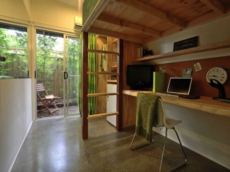 138 Eugaree Street, Southport QLD 4215