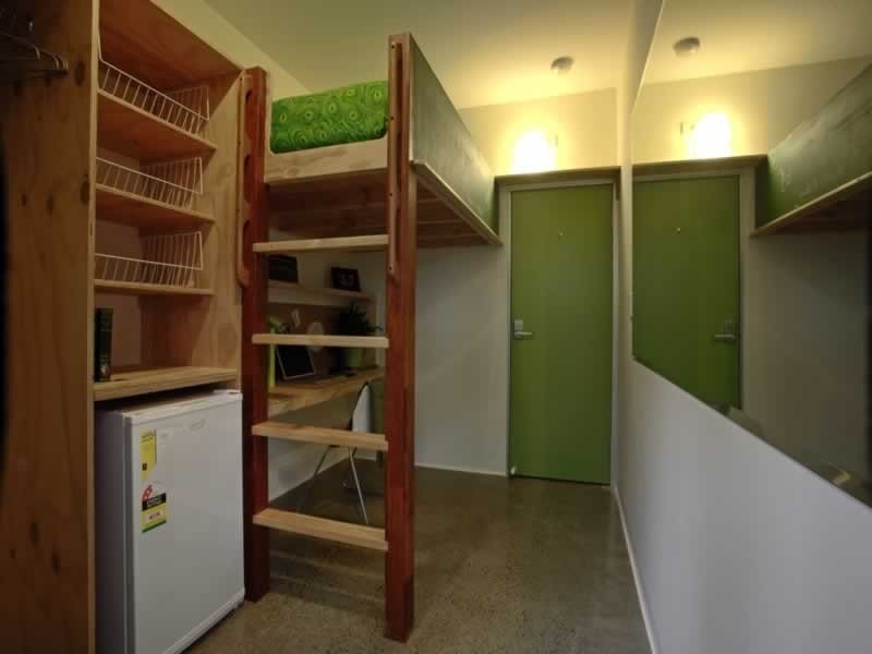 138 Eugaree Street, Southport QLD 4215