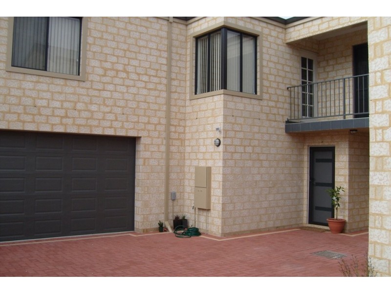 12c Lindfield Street, Westminster WA 6061
