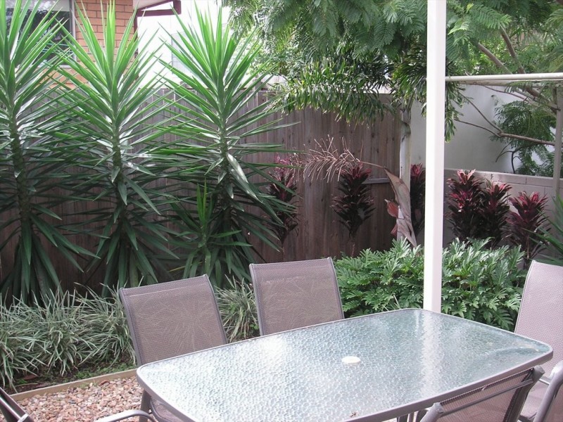 Dolphin Ave, Nobby Beach QLD 4218